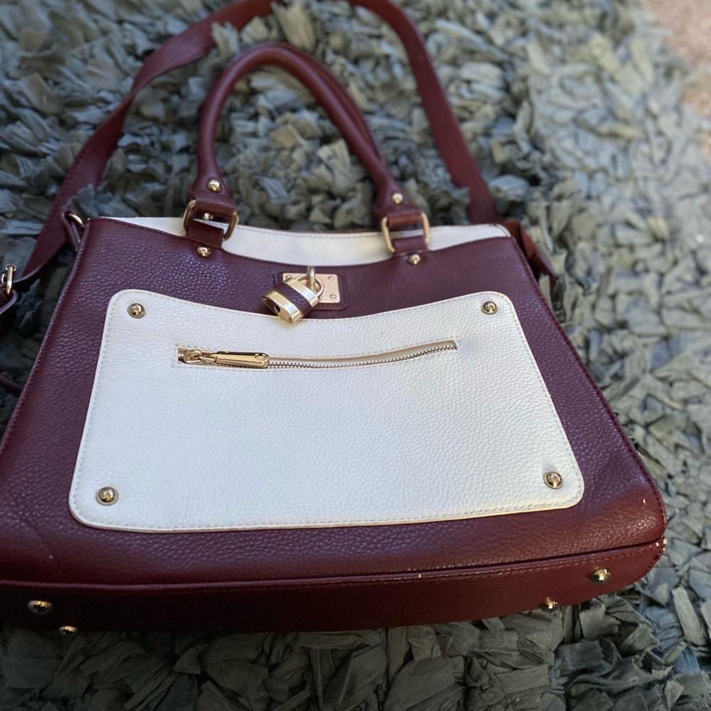 Charming Charlie Purse
